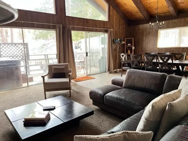 Close To Heaven With Hot Tub, Wet Bar Game Room South Lake Tahoe Semesterbostad