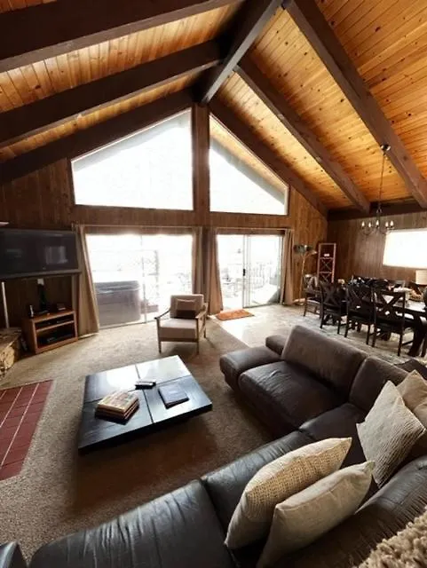 Close To Heaven With Hot Tub, Wet Bar Game Room South Lake Tahoe Semesterbostad
